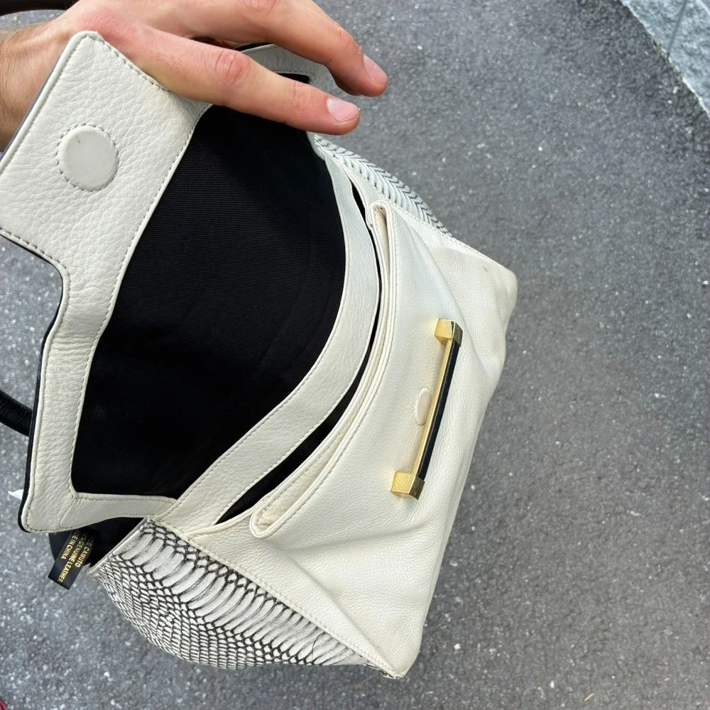 Vince Camuto vince camuto